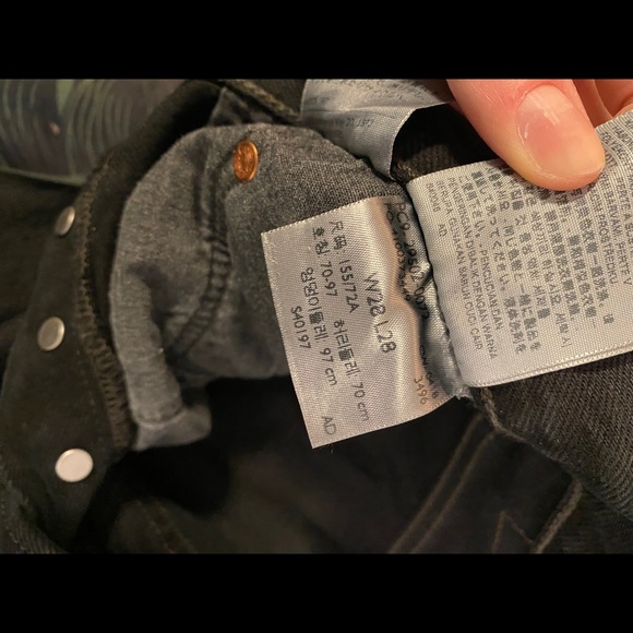 Levi’s 501 Distressed Jeans - Picture 8 of 9